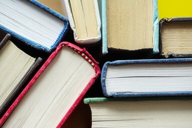 Books | © Designed by Freepik